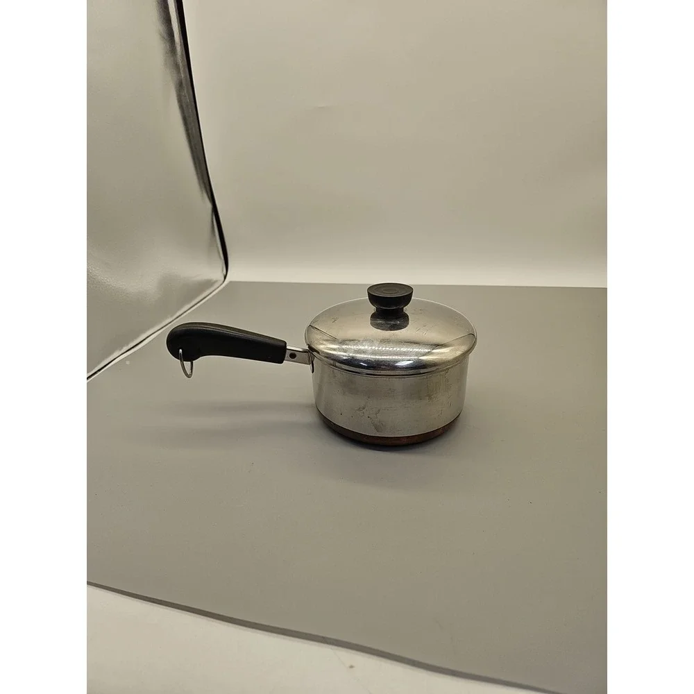 Vintage 1801 Revere Ware Copper Bottom 2 Quart Saucepan with Lid, Clinton IL USA